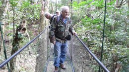 Jean Louis Sur Un Pont