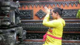 Priére Au Temple